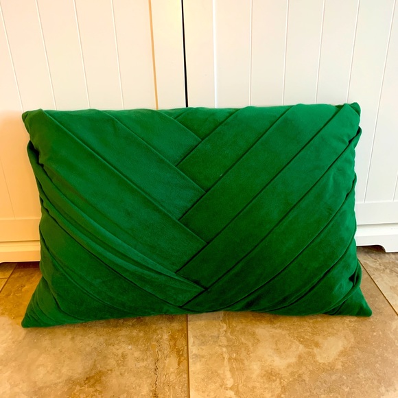 Green Velvet Pleated Lumbar Throw Pillow - Picture 3 of 3
